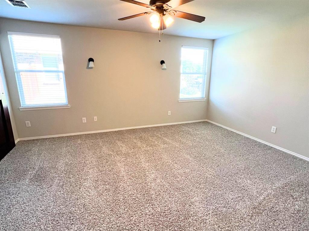 Denton, Texas 76210, United States, 4 Bedrooms Bedrooms, ,3 BathroomsBathrooms,Residential,Active,146538