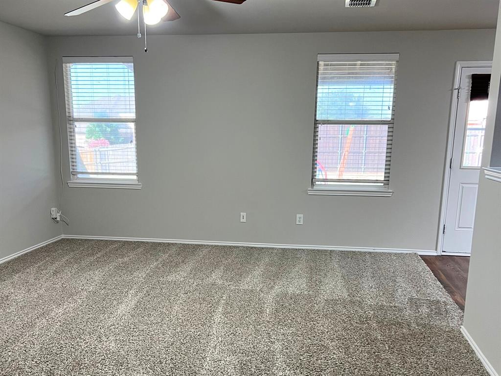 Denton, Texas 76210, United States, 4 Bedrooms Bedrooms, ,3 BathroomsBathrooms,Residential,Active,146538