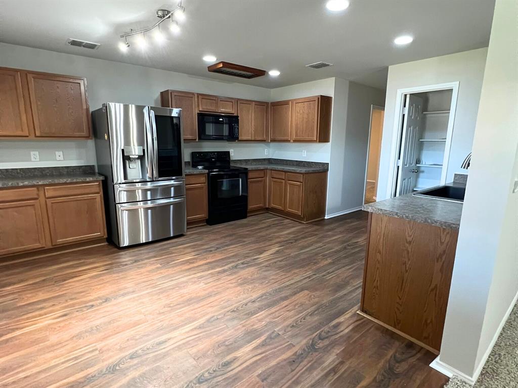 Denton, Texas 76210, United States, 4 Bedrooms Bedrooms, ,3 BathroomsBathrooms,Residential,Active,146538