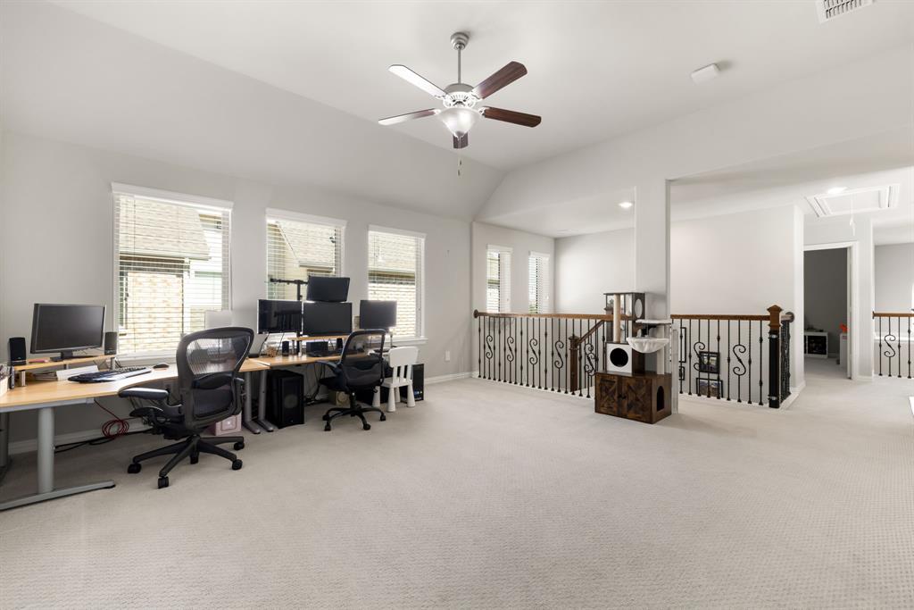 Edgestone At Legacy - Residential