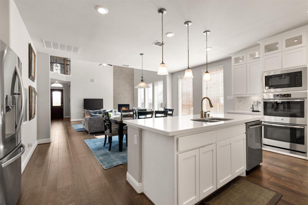 Edgestone At Legacy - Residential