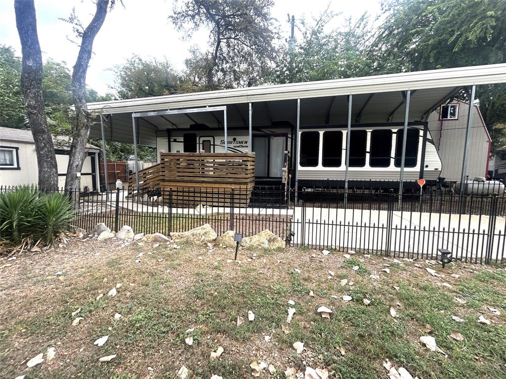 3808 Clovis Trail