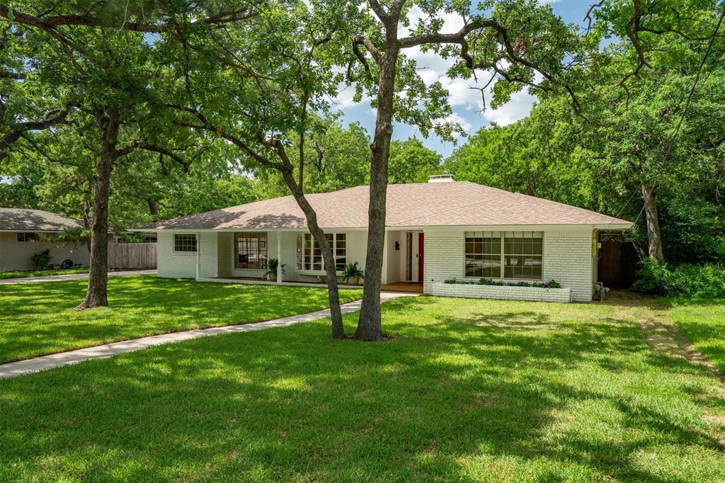1811 Laurelwood Drive