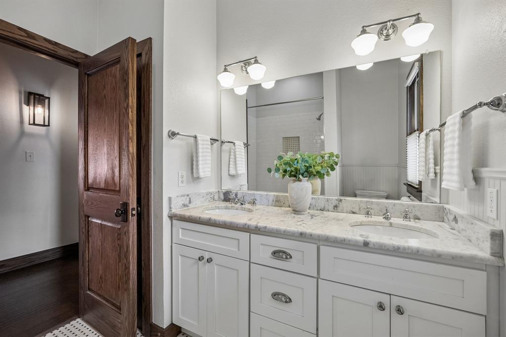 Winnetka Heights - Residential