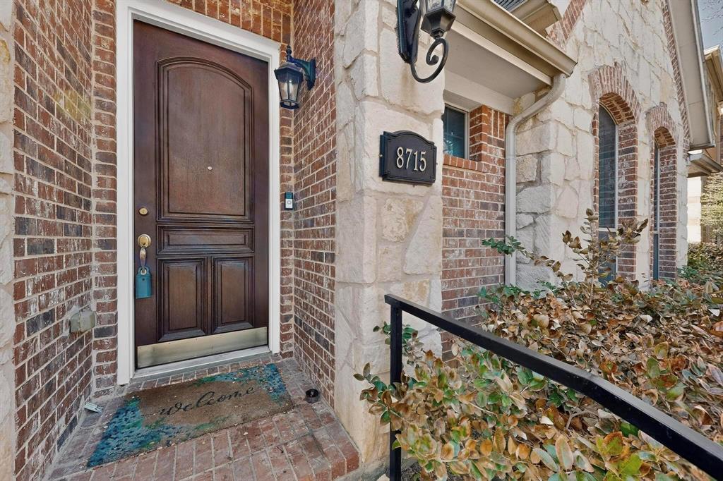 8715 Lindenwood Lane