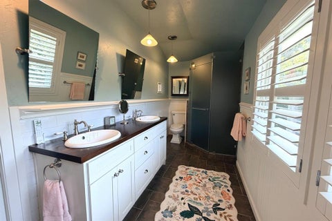 Tiny photo for 105 S Winnetka Avenue, Dallas, TX 75208 (MLS # 21392762)