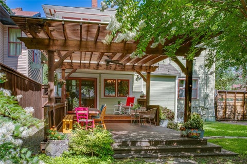 Tiny photo for 105 S Winnetka Avenue, Dallas, TX 75208 (MLS # 21392762)