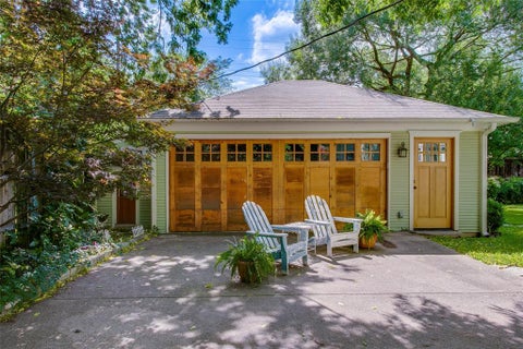 Tiny photo for 105 S Winnetka Avenue, Dallas, TX 75208 (MLS # 21392762)