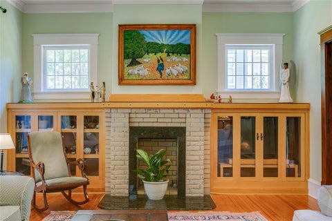 Tiny photo for 105 S Winnetka Avenue, Dallas, TX 75208 (MLS # 21392762)