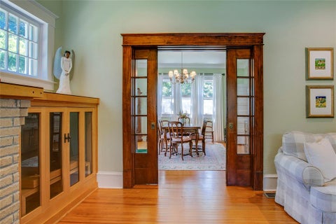 Tiny photo for 105 S Winnetka Avenue, Dallas, TX 75208 (MLS # 21392762)