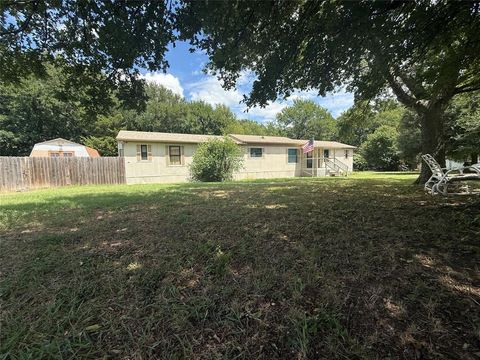 1027 Glen Brook Drive Pecan Hill TX 75165