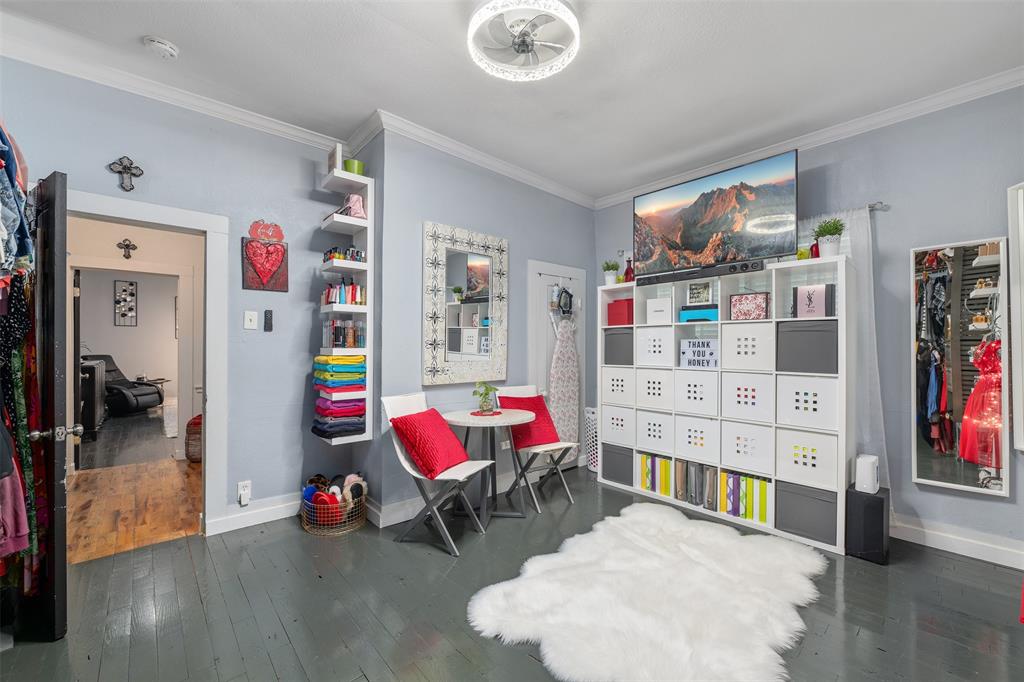 Oak Lawn - Residential