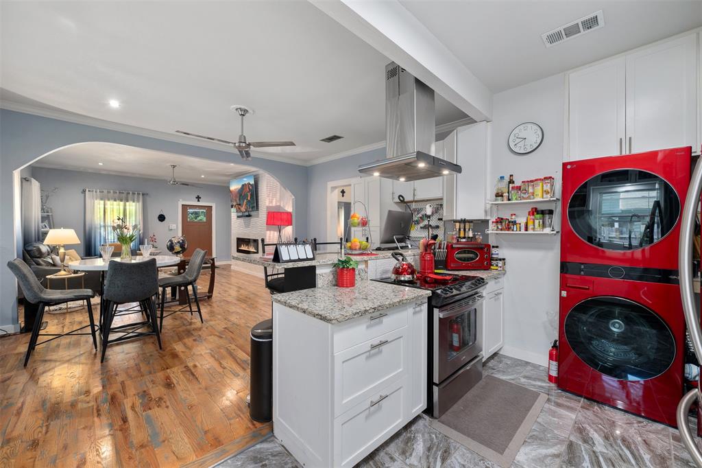 Oak Lawn - Residential