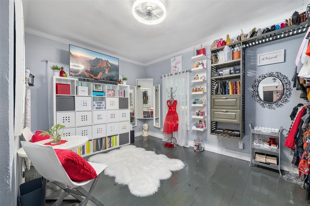 Oak Lawn - Residential