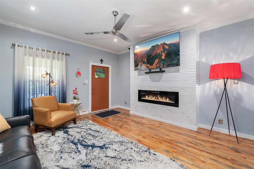 Oak Lawn - Residential