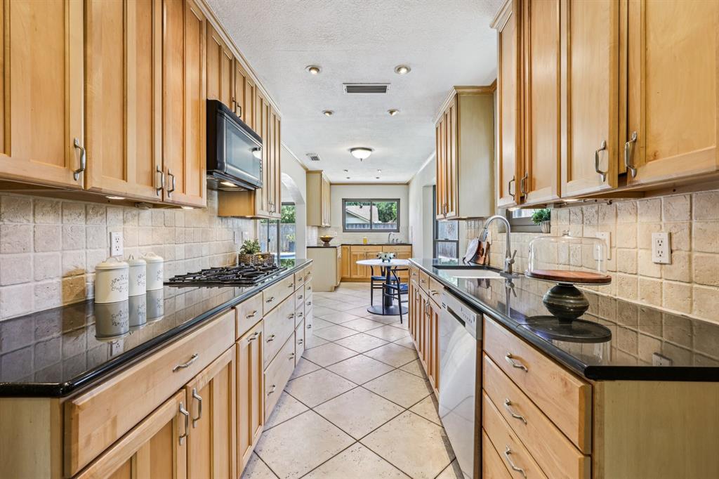 Prestonwood - Residential