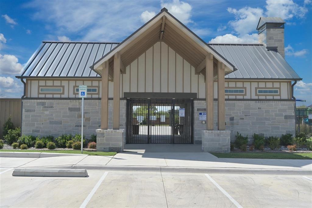 Pioneer Point - Residential Lease