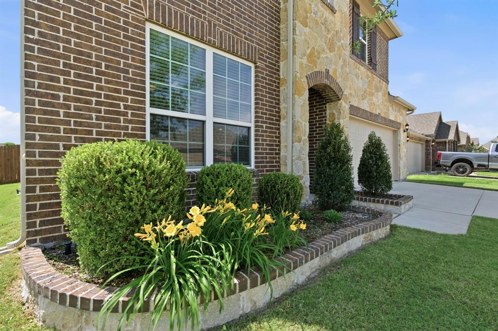 1101 Pinnacle Breeze Drive