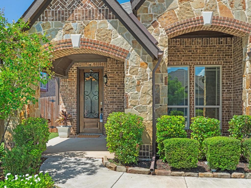 531 Harvest Grove Drive