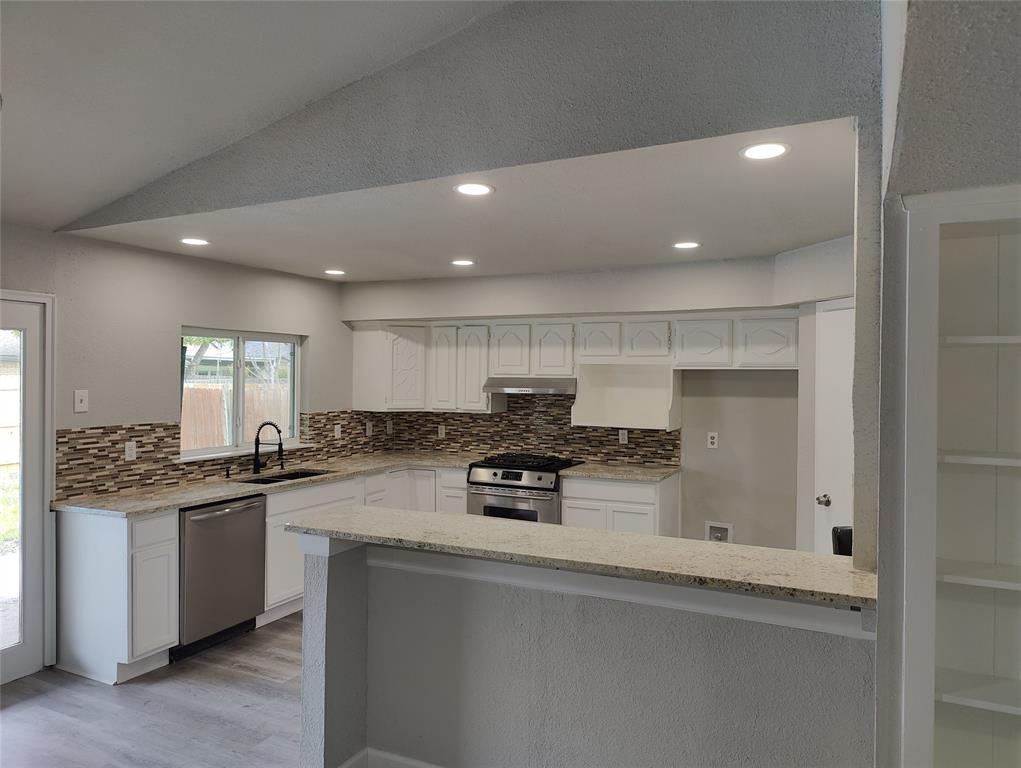 Kingston Square 02 - Residential