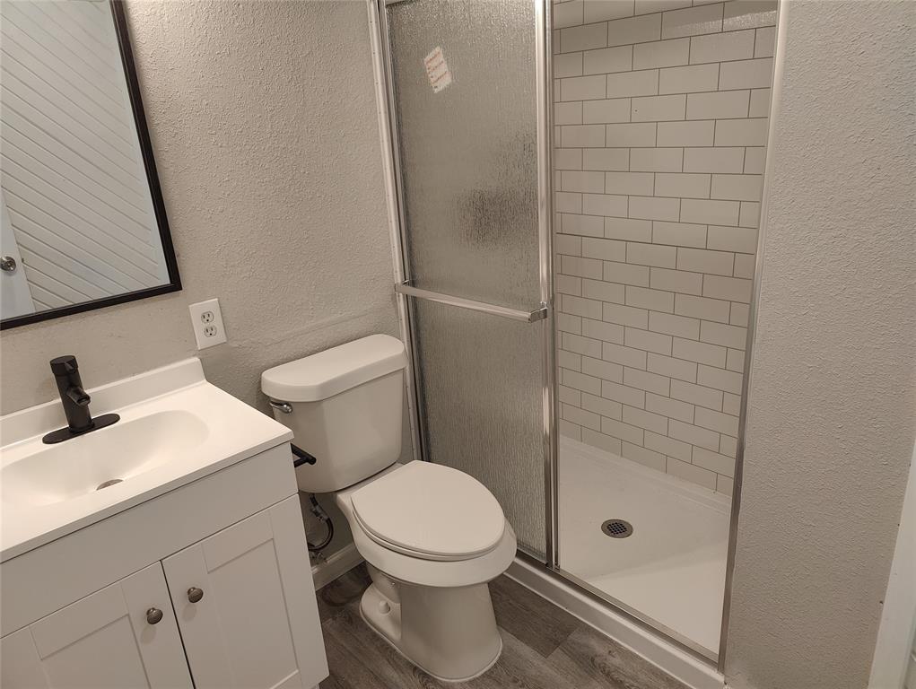 Kingston Square 02 - Residential