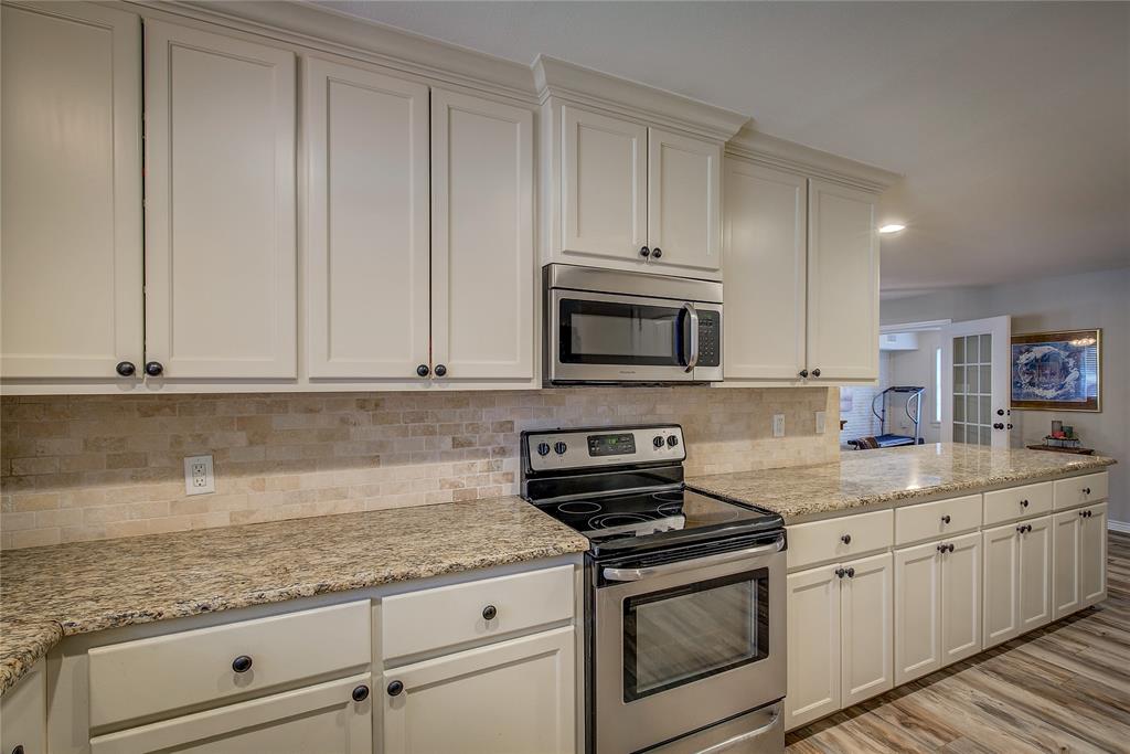 Lee Hi - Residential