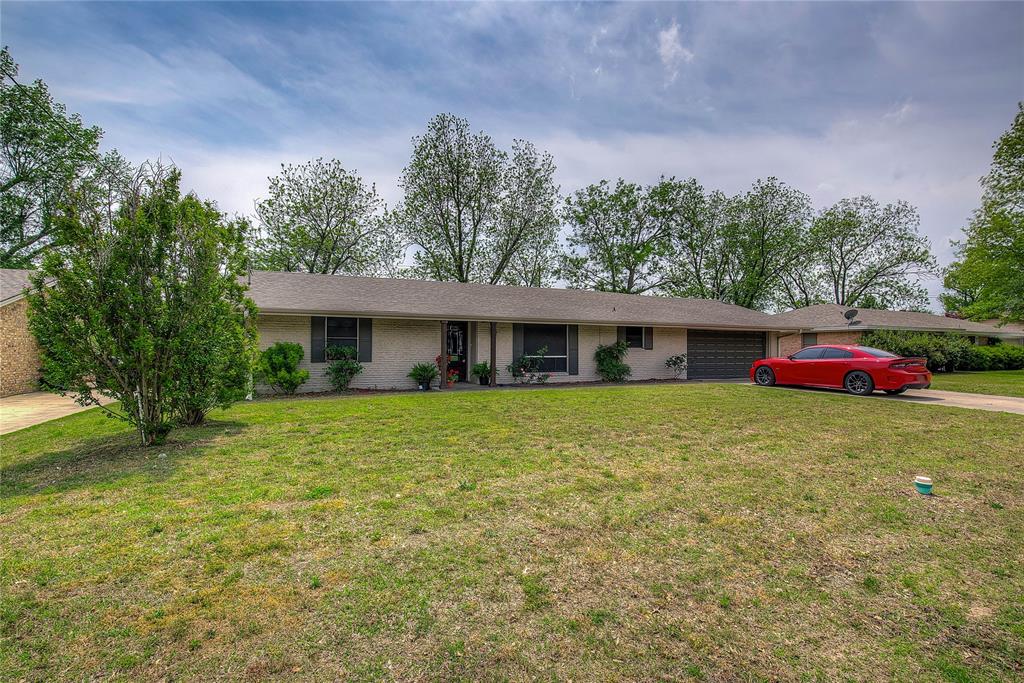 Lee Hi - Residential