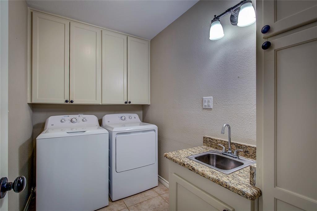 Lee Hi - Residential