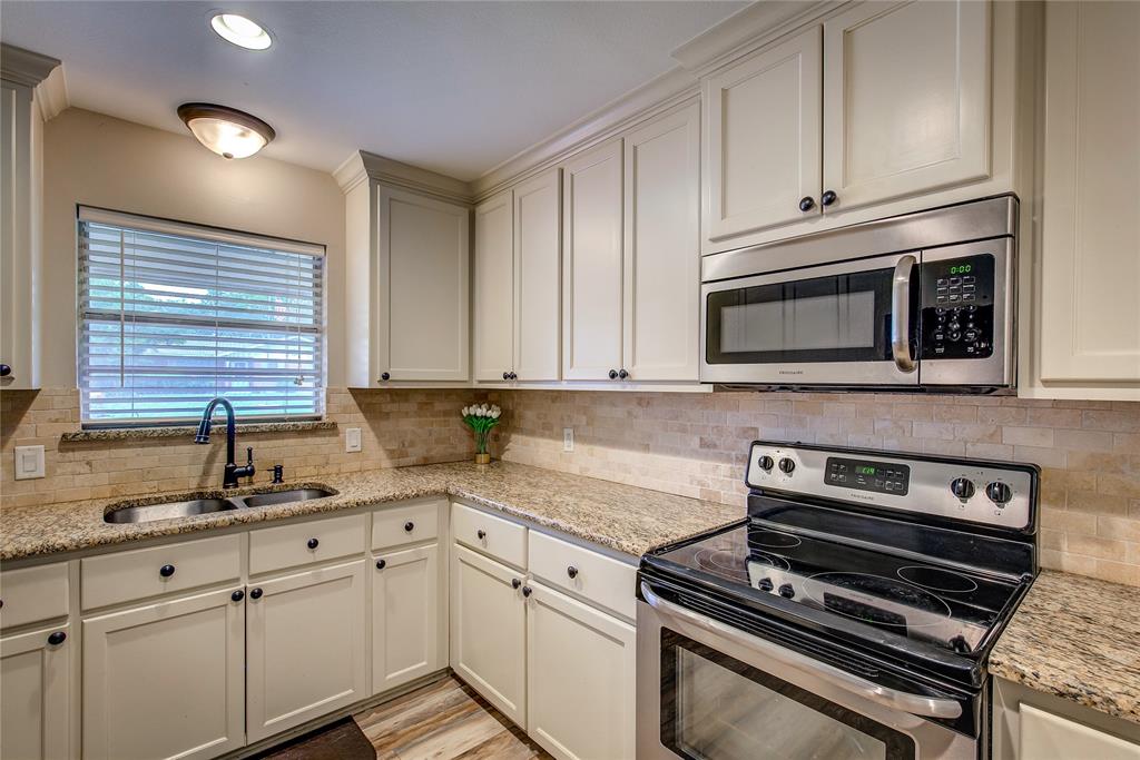 Lee Hi - Residential