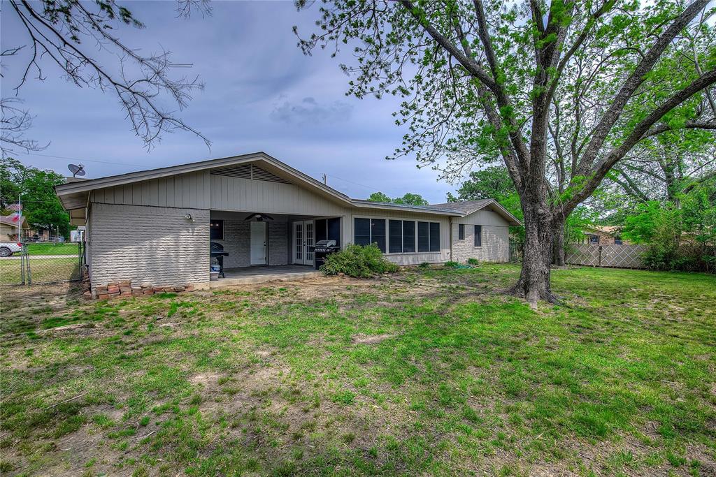 Lee Hi - Residential