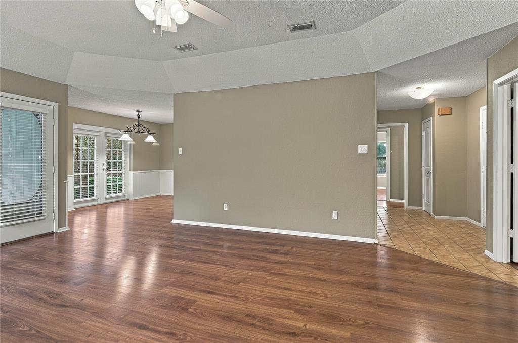 2935 Ridgewood Drive