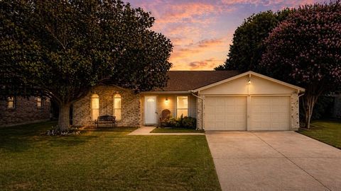 Photo of 5641 Macneill Drive, Haltom City, TX 76148 (MLS # 21247189)