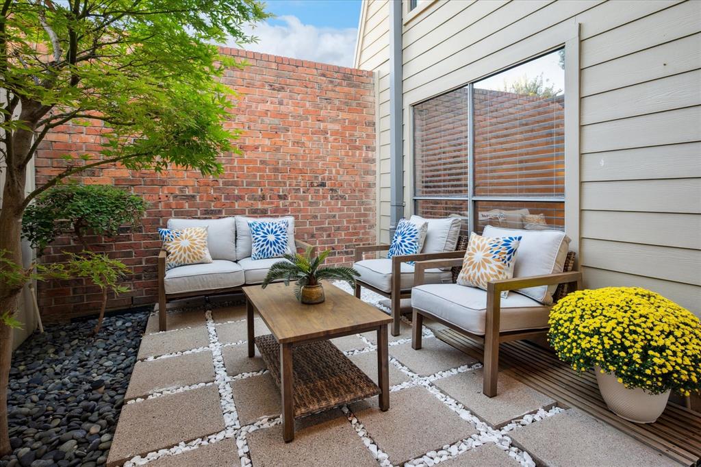 3919 Buena Vista Street B