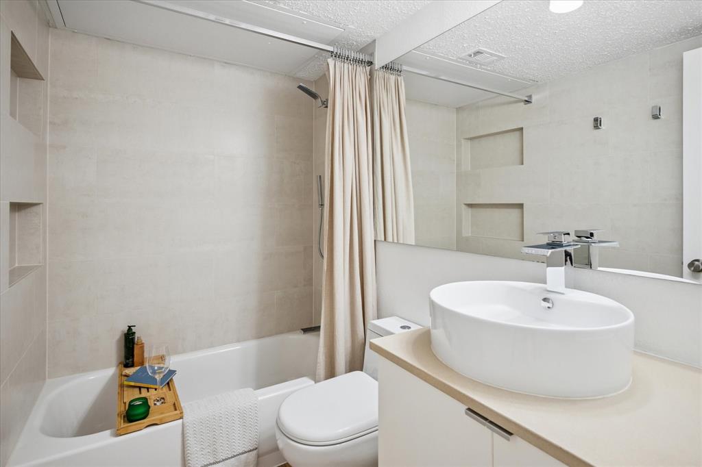 Bristle Cone Twnhse - Residential