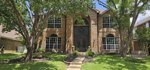 Photo of 1402 Susan Lane, Carrollton, TX 75007 (MLS # 21306976)