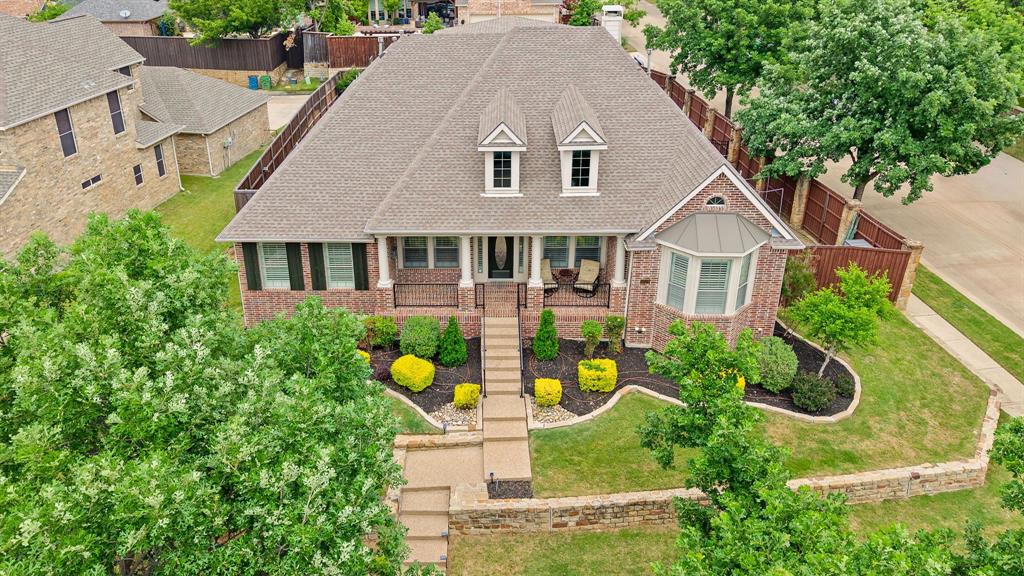 1229 Queen Peggy Lane