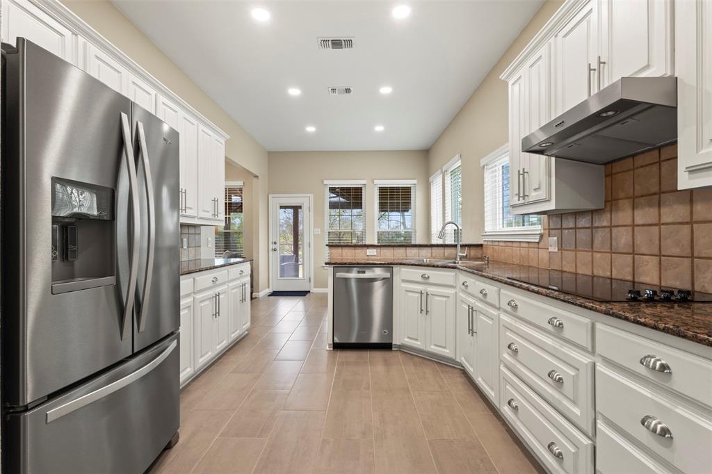 1915 Thornberry Drive