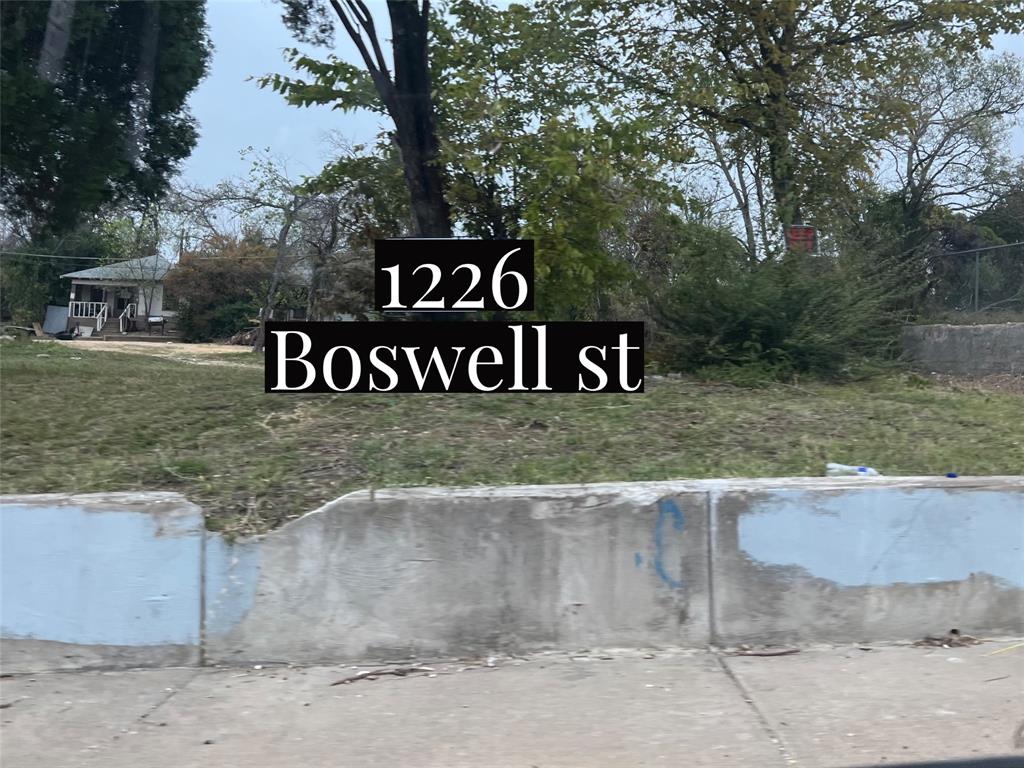 Photo 1 of 2 of 1226 Boswell Street land