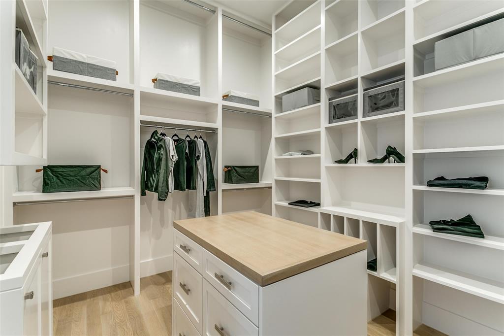 Avadene at Las Colinas - Residential