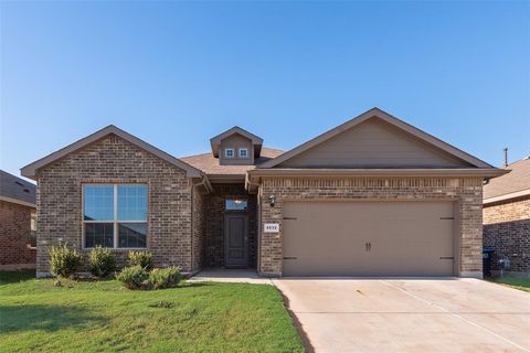 4532 Fringetree Way Fort Worth TX 76036