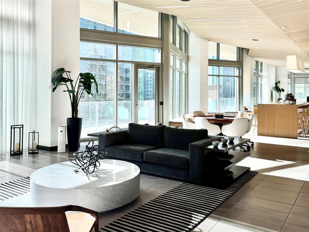 Arts District PPTIES MASTER CONDO - Residential Lease