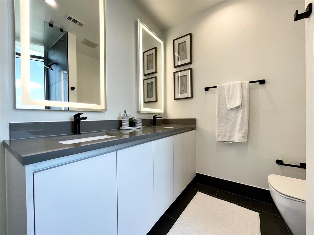 Arts District PPTIES MASTER CONDO - Residential Lease