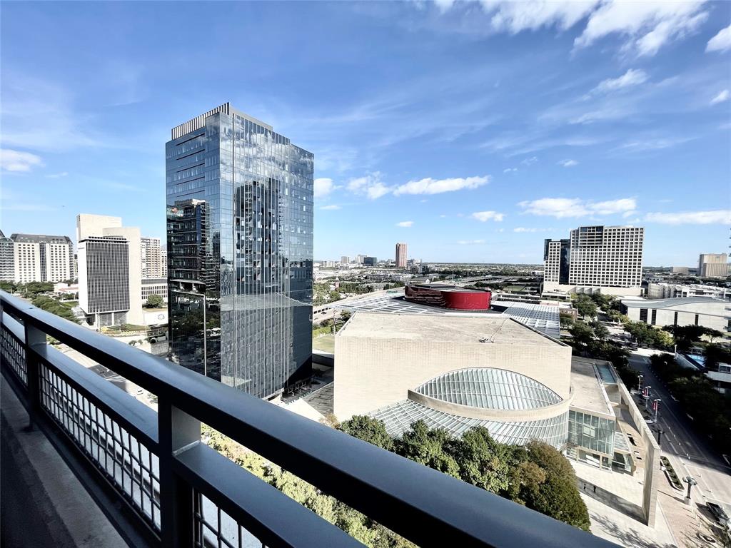 Arts District PPTIES MASTER CONDO - Residential Lease