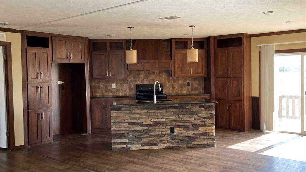 8578 County Road 502