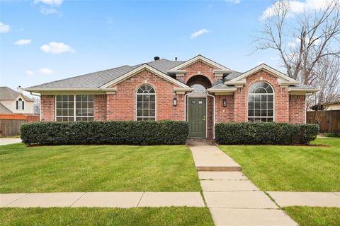 1110 Wake Forest Drive Lewisville TX 75077