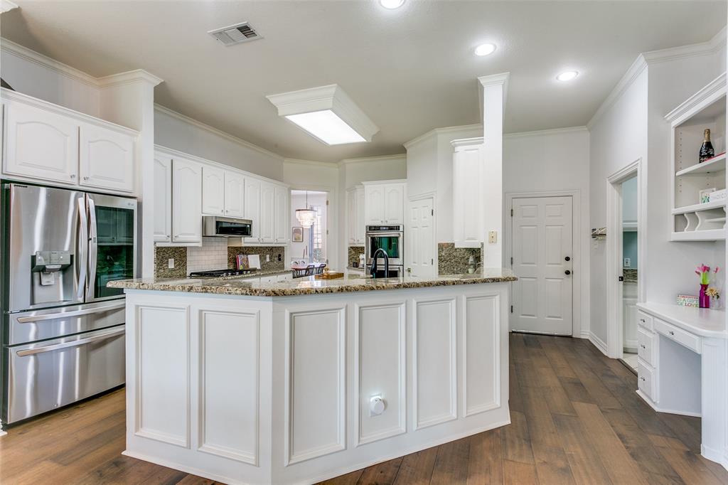 1601 Kingswood Lane