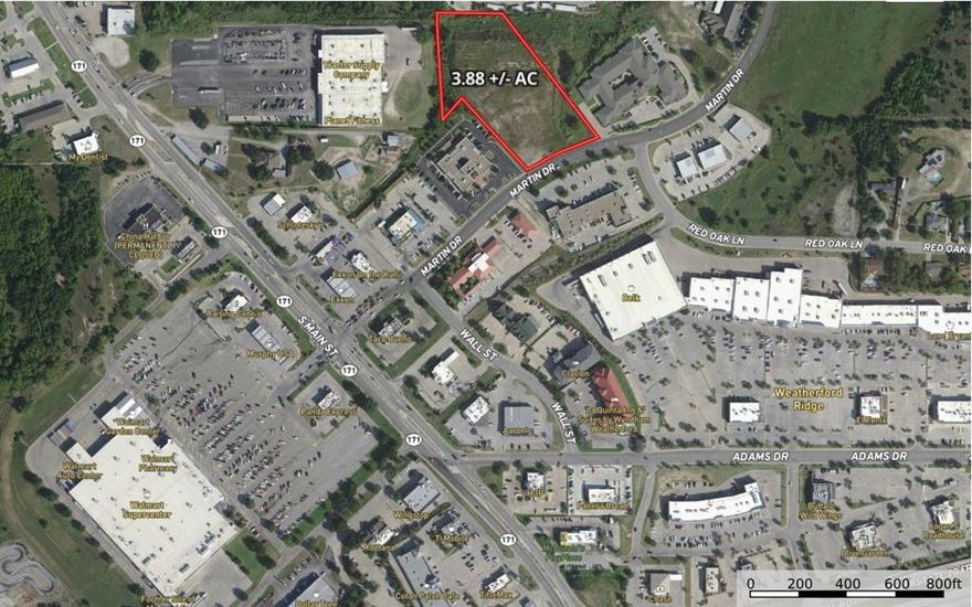 HIGH TRAFFIC Commercial lot of approximately 169,000 sq. ft.  Immediately surrounding area features Restaurants...Fine Dining and Fast Food, Convenience Stores, Senior Living, Office Buildings, Banks, Department Stores, Starbucks, and an ultra high traffic Walmart.  Home Depot, Lowes, Target, Best Buy, and several other retail stores are less than one mile away.  Nicely dimensioned lot with accommodating topography.
