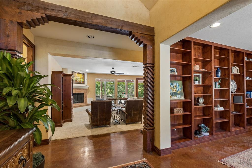 3227 Berry Hollow