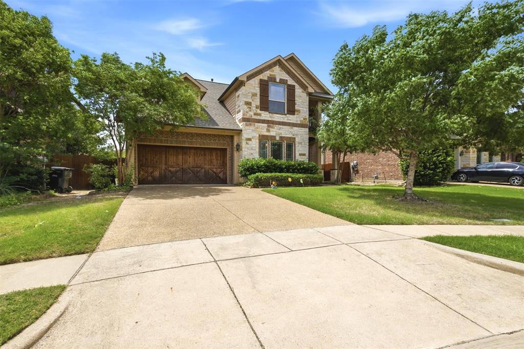 2304 Lynbridge Circle