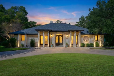 Photo of 1005 S Denton Street, Gainesville, TX 76240 (MLS # 21385981)